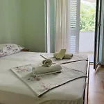 Maria *