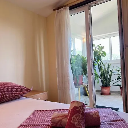 Maria *